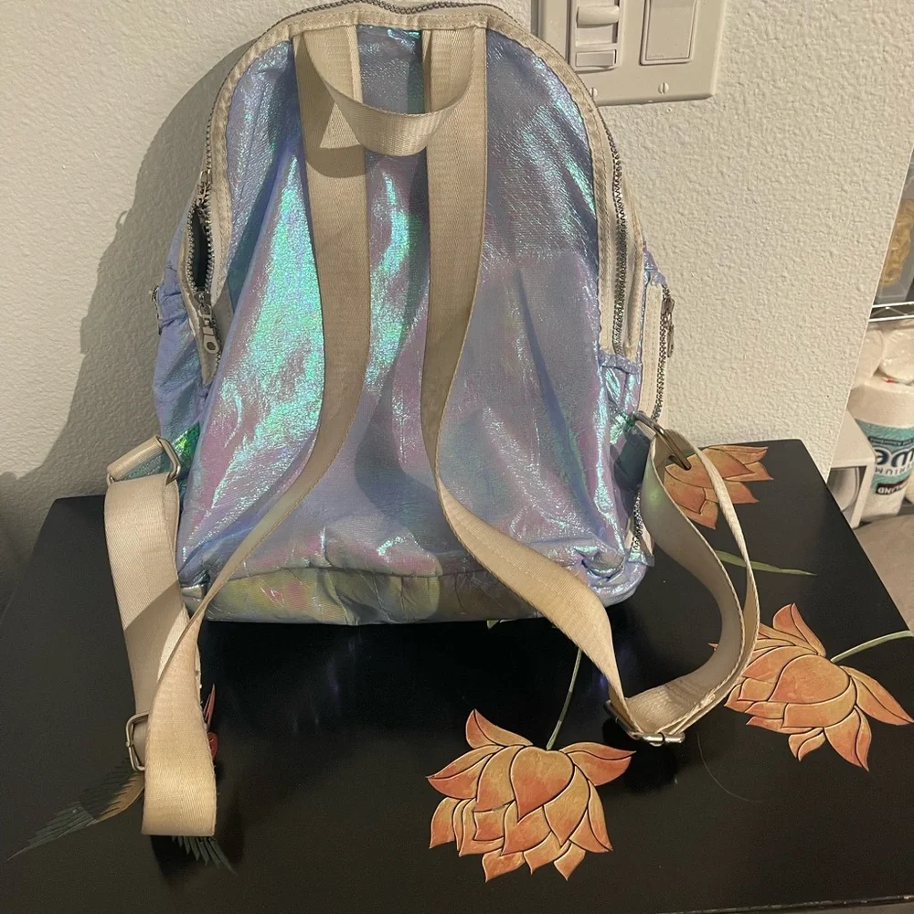 UO iridescent bag - Picture 2 of 4